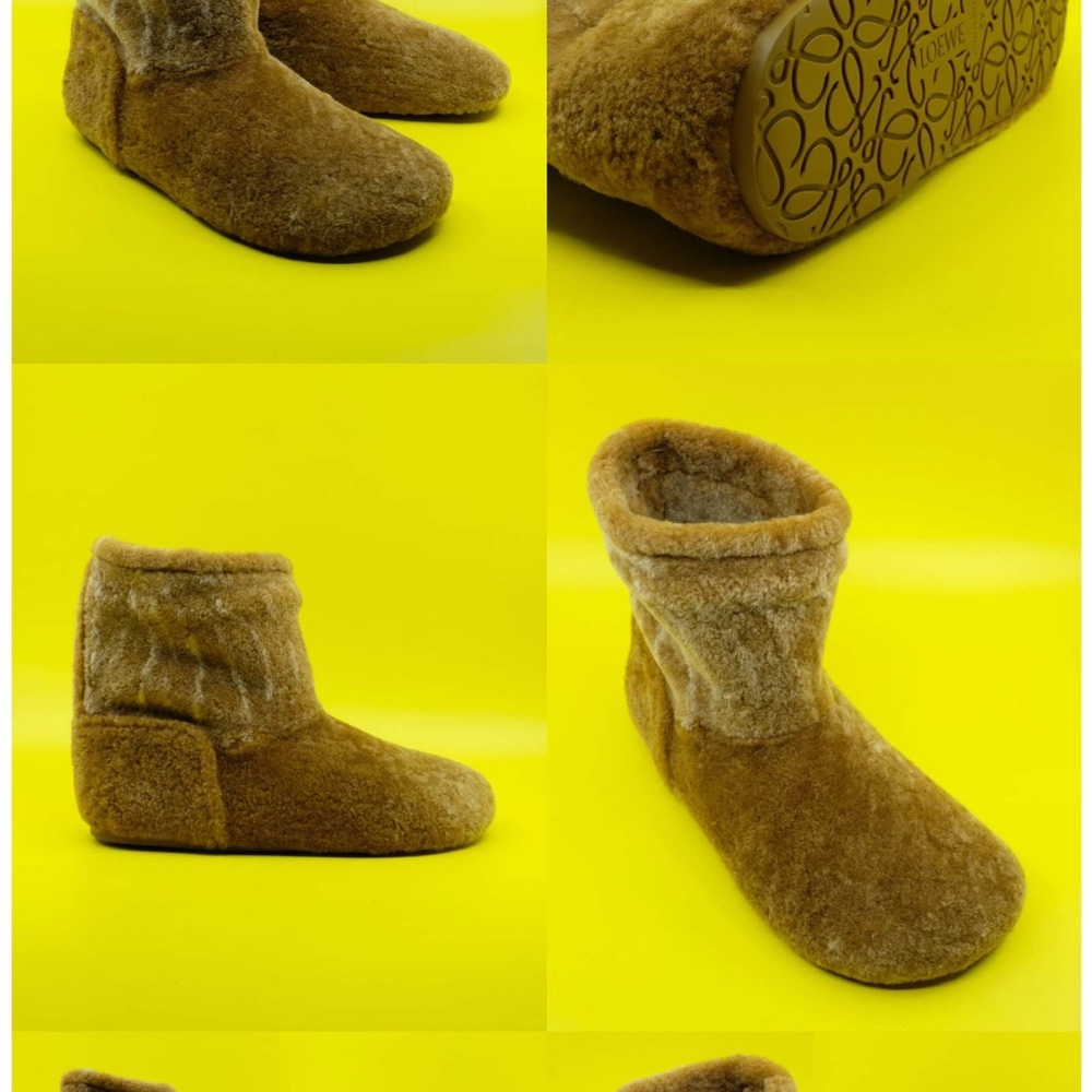 LOEWE
COGNAC LAMB SHEARLING LAGO BOOT